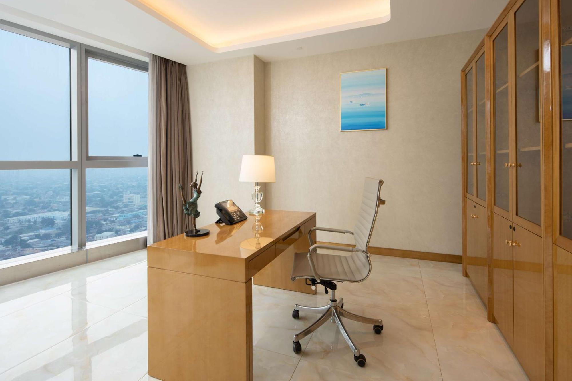 Hilton Brazzaville Les Tours Jumelles Hotel & Residences Экстерьер фото