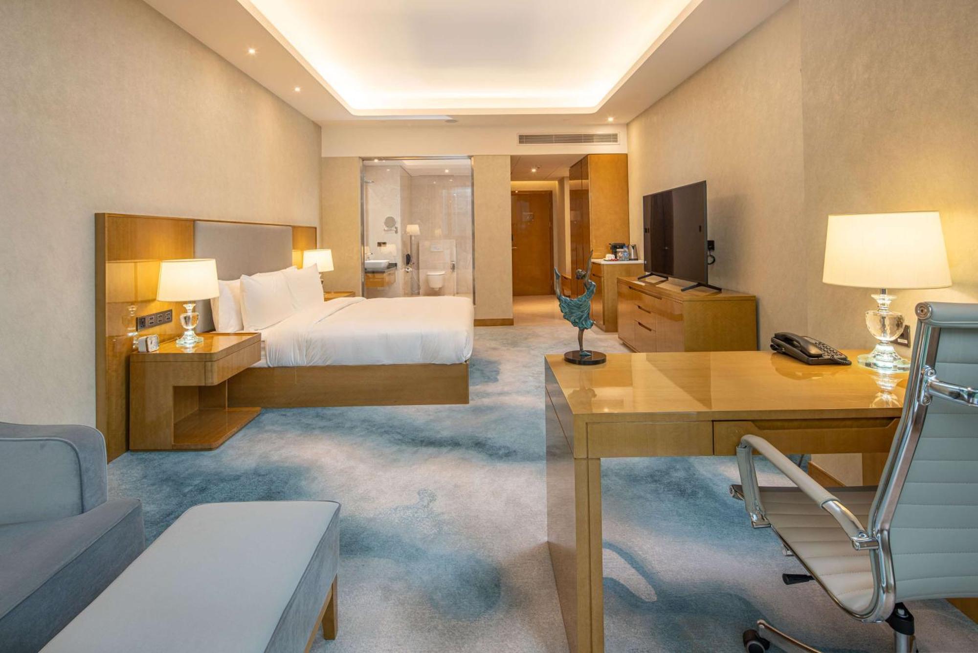 Hilton Brazzaville Les Tours Jumelles Hotel & Residences Экстерьер фото